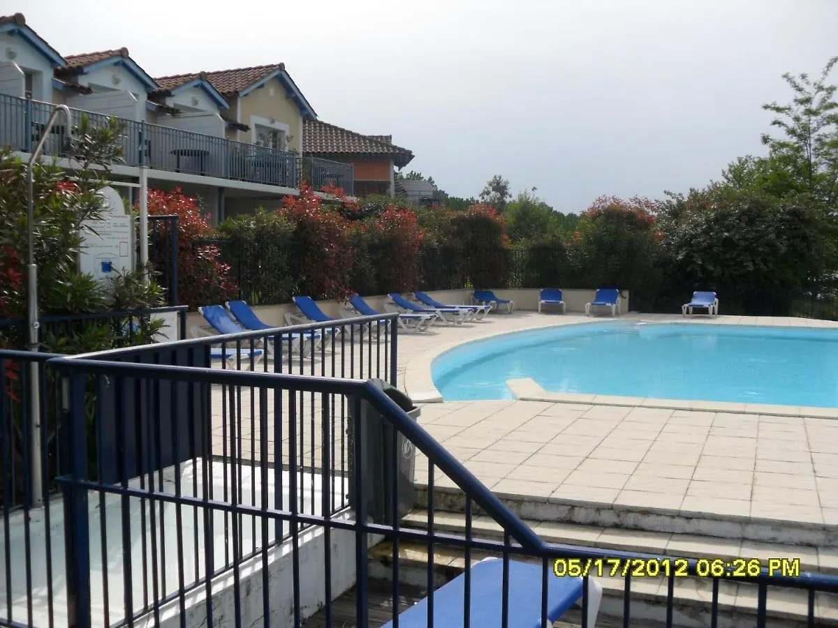 Holiday home Le Hameau Du Lac Avec Piscine Dans Residence, ,Appart Classe 1 Etoile Marciac