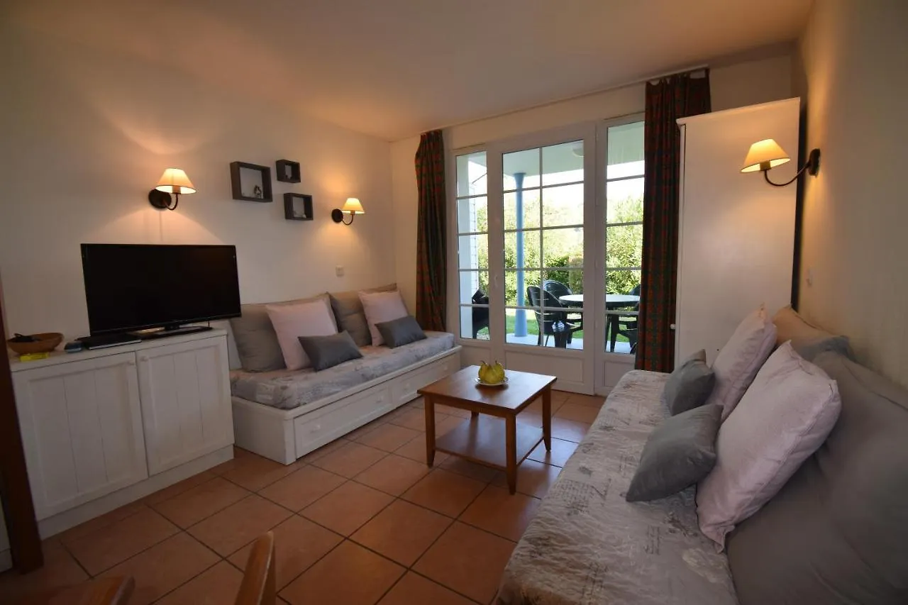 Le Hameau Du Lac Avec Piscine Dans Residence, ,Appart Classe 1 Etoile Marciac
