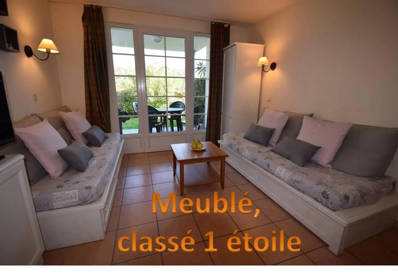 Le Hameau Du Lac Avec Piscine Dans Residence, ,Appart Classe 1 Etoile Marciac 0*,  France